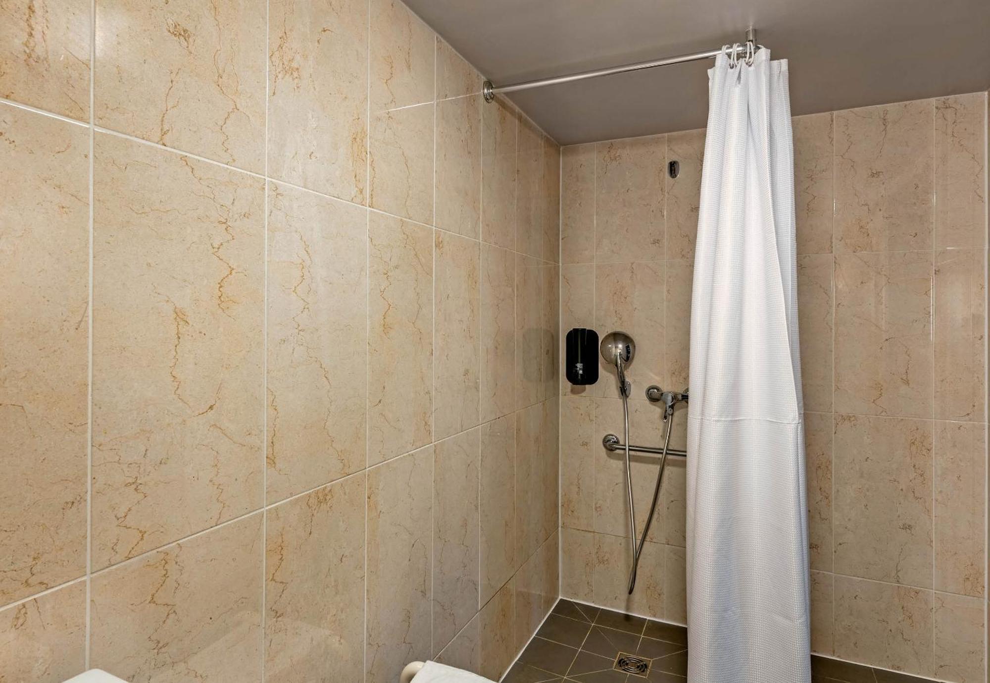 B&B Hôtel Quimper Nord Douarnenez Exterior foto